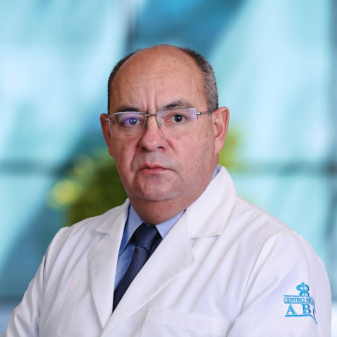 Dr Francisco Moreno Sánchez del Centro Médico ABC, especialista en Internal Medicine