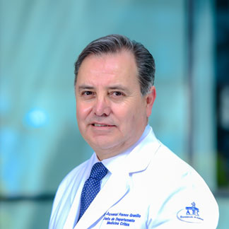 Dr Juvenal Franco Granillo del Centro Médico ABC, especialista en Critical Medicine